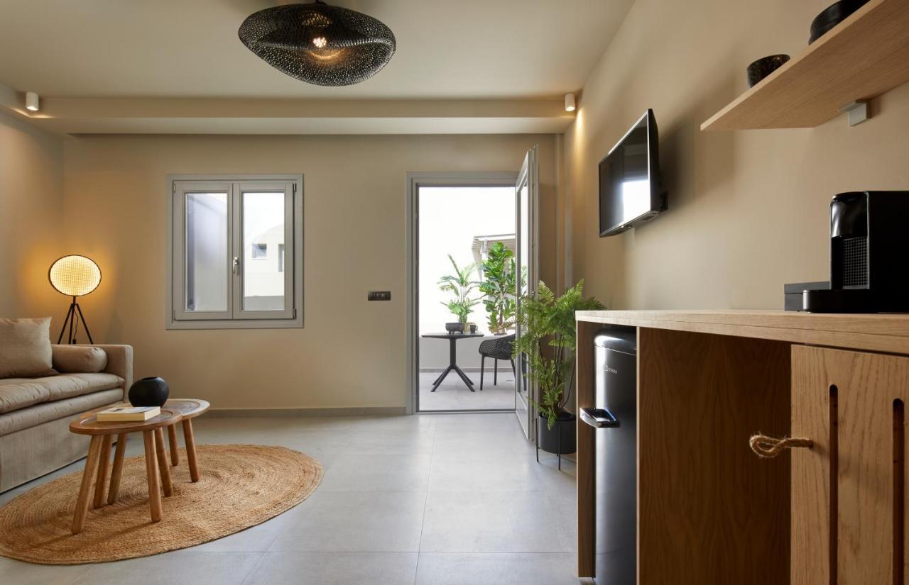 Mayu Suites Pýrgos Værelse billede